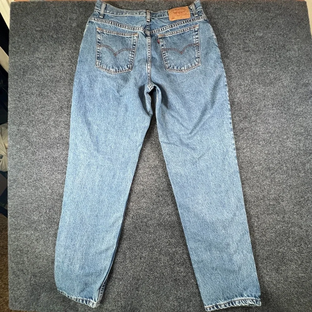 Levi's 550 Jeans Mens 32x32.5 Blue Denim Cotton Light Wash Mid Rise Straight Leg